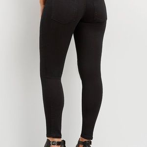 Maurice’s mid rise jegging, black size Large short
